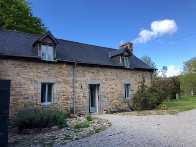 merveilleux cottage dans parc de 7,5 hectares Saint-Nicolas-du-Pélem Extérieur photo